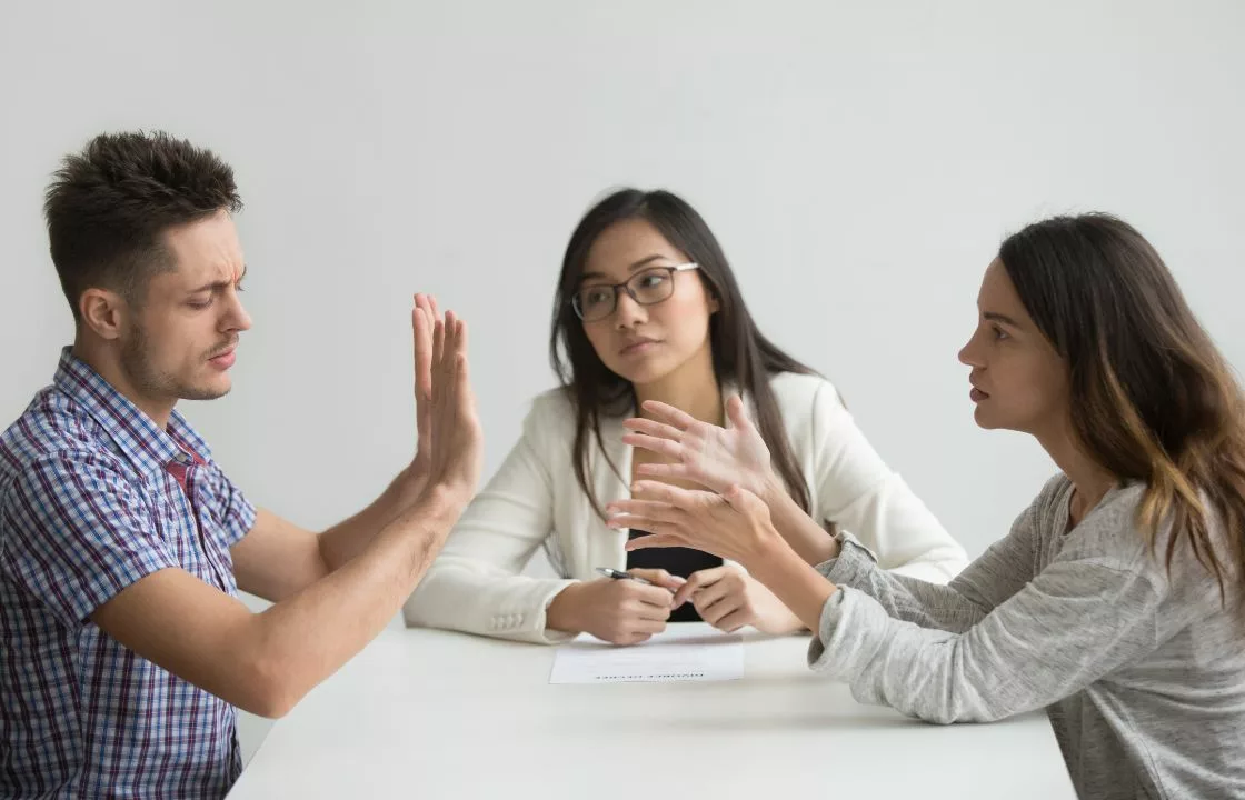 Image of couple arguing in family mediation Herefordshire